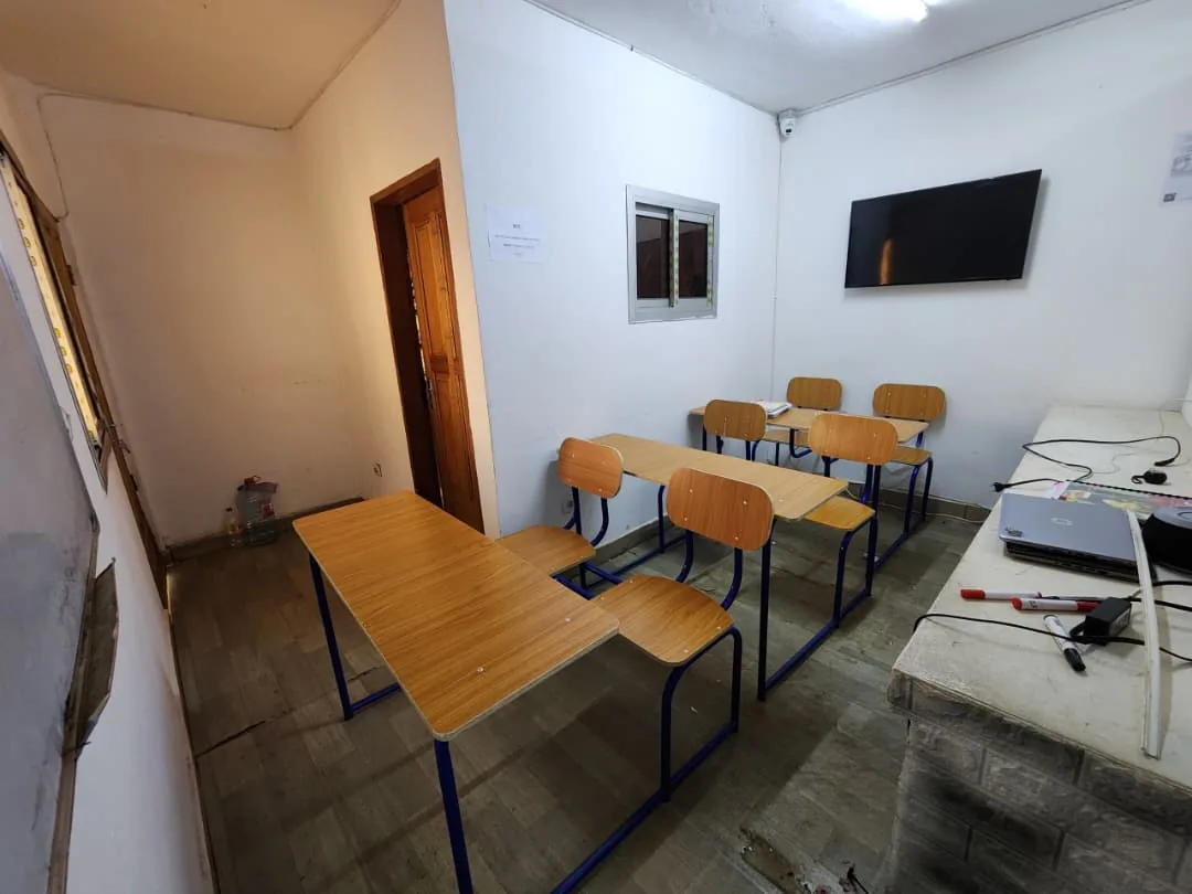 Une petite salle de cours à M-Training Academy